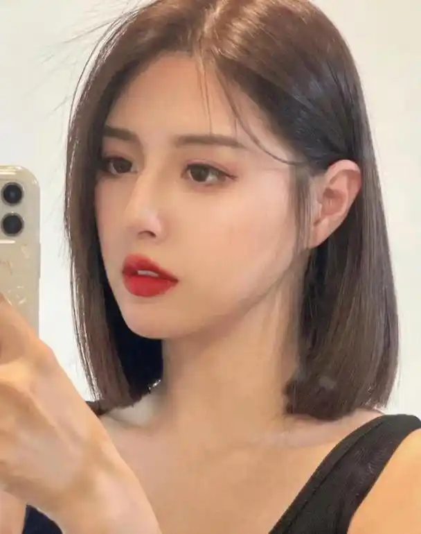 2021年"热门发型":蛋白矫正很气质,鱼尾发可爱减龄