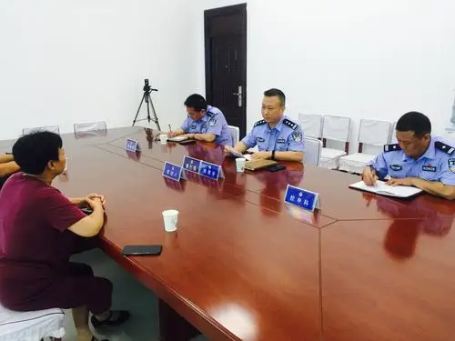 副区长潘纪强约访信访群众