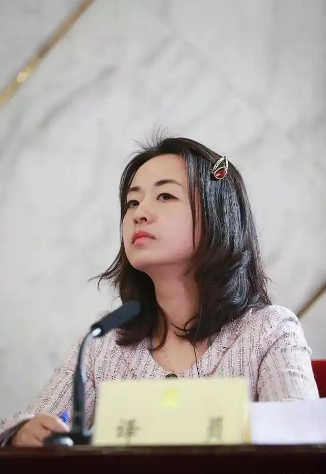 钱歆艺:"英语从零起步"