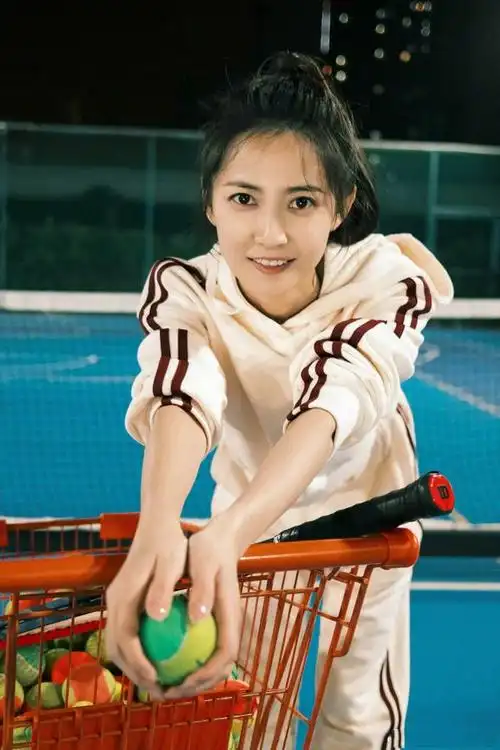 陈钰琪首演现代剧女主与林一演绎从校服到婚纱的爱情