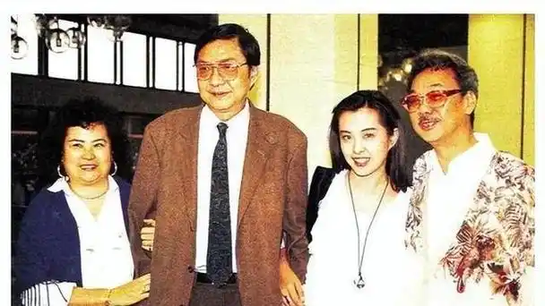 她是小婉君,嫁豪门生5子后丈夫爱上王祖贤,婆婆霸气给4亿离婚费