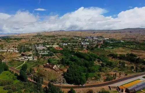 龙羊峡小镇(资料图)