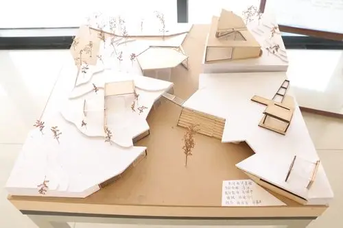 本次作品展的主题是"空间设计",展览将持续到12月15日