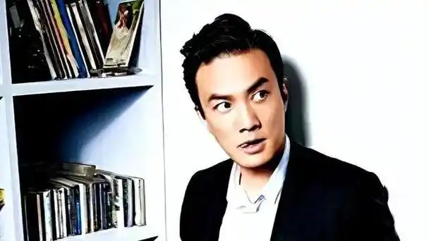 朱珠4段感情前男友个个都是名人37岁嫁普通人生子很幸福