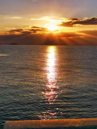 海上日出纪实(手机摄影)