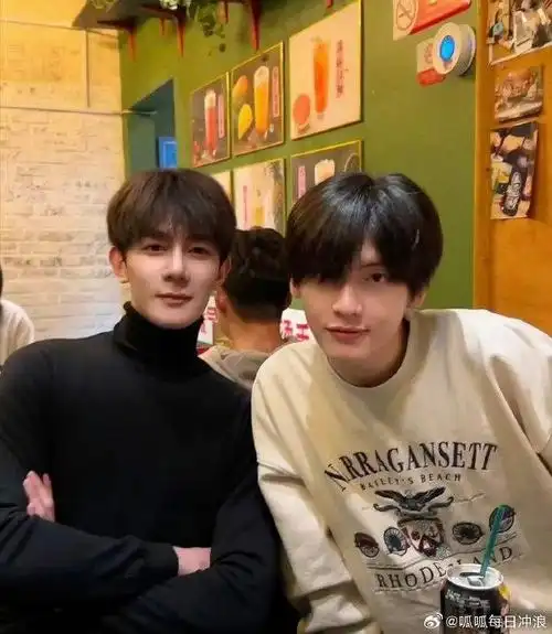 夏之光居然不跟黄俊捷炒cp,反而怀念旧爱翟潇闻……|夏之光|黄俊捷