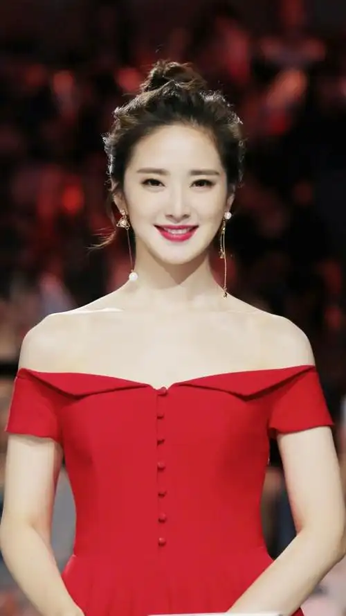 相亲主持人刘烨,满脸的柔情,瞬间沦陷了!