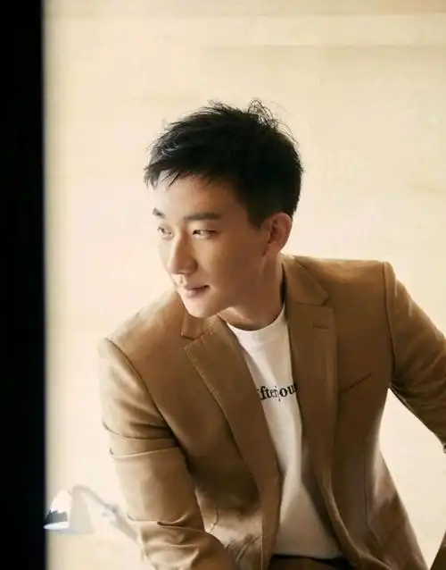 那么吴昊宸与马伊琍有什么关系呢?