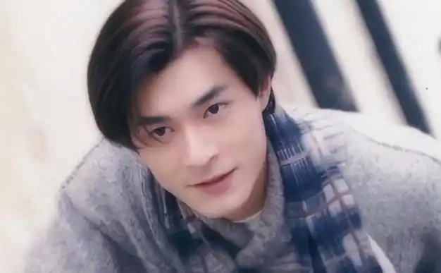 香港这一夜洪金宝头发花白冯德伦愈发帅气古天乐咋长这样了