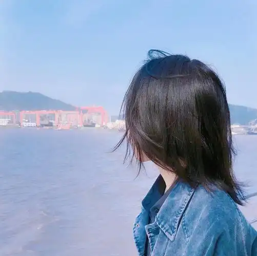 洝大人72海边女头