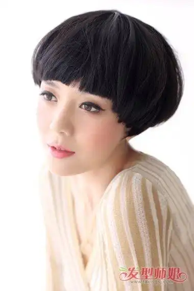 漂染头发配荷叶头减龄显年轻 小脸女生精剪短发系列_发型师姐