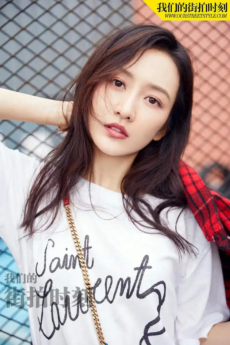 王鸥来一组好看的街拍提提神 谢谢我们的街拍时刻,期待更多美美的照片