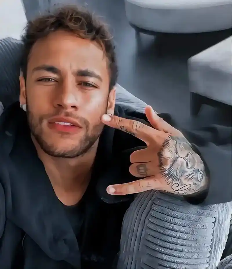 巴西  #世界杯 #帅哥 #男生头像 这都还拿不下你 巴西 - 抖音