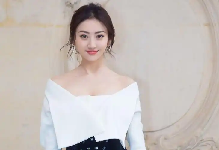 景甜身后大佬到底是谁景甜的家世到底有多强大