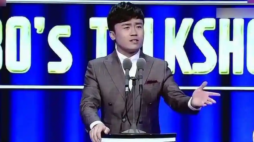 史炎应该是目前脱口秀界学历最高的不全职说脱口秀有点可惜了