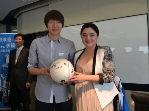 恒大助教李铁携影驰打造"跑不死"系列电子产品