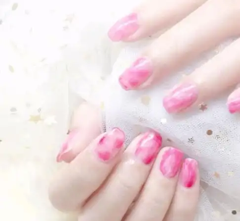 武装到指甲,今年最美的几款美甲,赶紧收起来,我要挨个做!