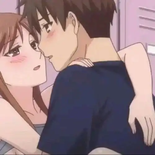 动漫头像##情侣头像#对视的两个人 眼神最先躲避的那个人最深情