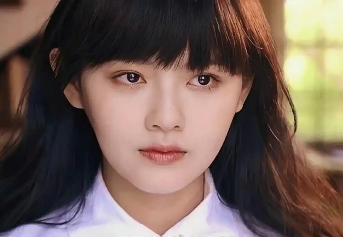 大s版尹夏沫:我对男人不抱幻想(7) 最近重看《泡沫之夏》,发现大s版尹