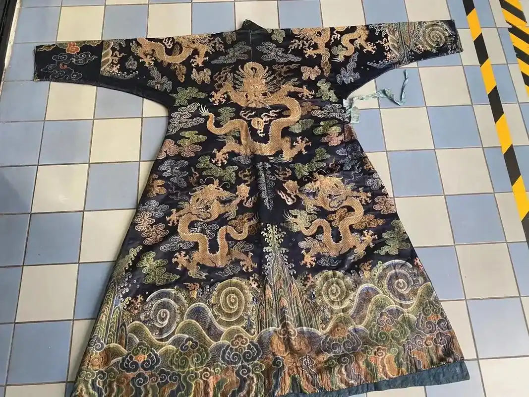 康熙龙袍非物质文化遗产手工制作