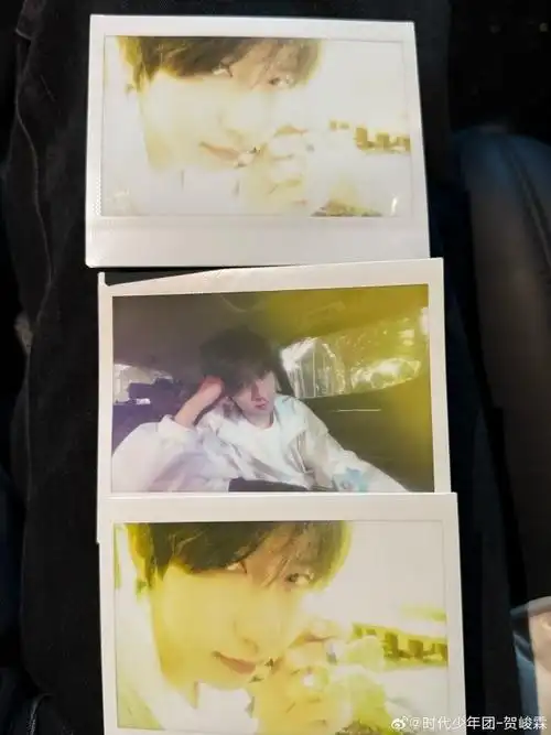 贺峻霖一次性三张拍立得##贺峻霖极速打卡拍立得