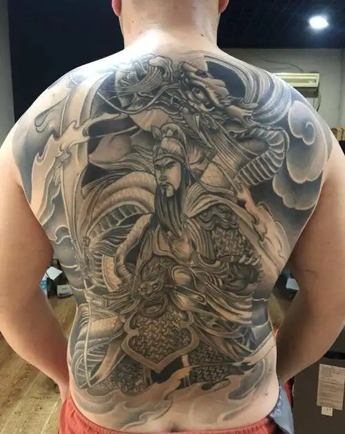 关公纹身图片_背部新传统纹身图案