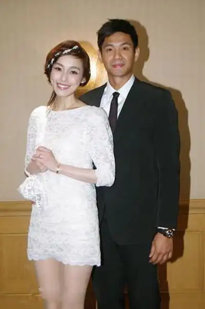 更被粉丝催生宝宝,而日前吴宗宪开玩笑说陈建州已宣布老婆怀孕2天,还