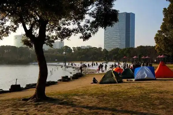 大宁灵石公园的白沙滩还在等你一起看夕阳. 徐汇