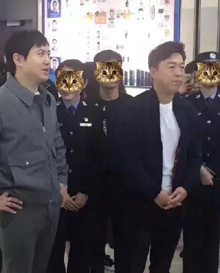 跟警察合照,黄渤又一次栽了