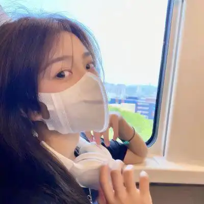 女生头像5张同一个人 高铁少女风