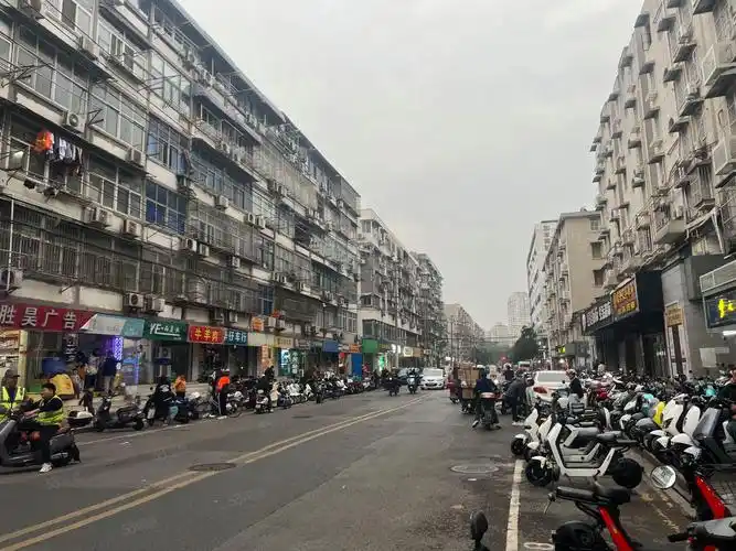 秦淮区堂子街可餐饮旺铺!