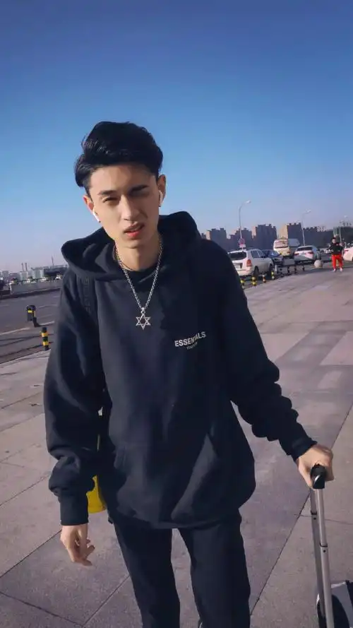 明星专辑秦霄贤手机壁纸