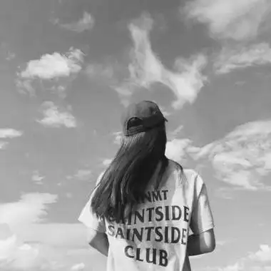 情侣头像霸气黑白高冷背影 霸气头像图片大全 -【爱个性】