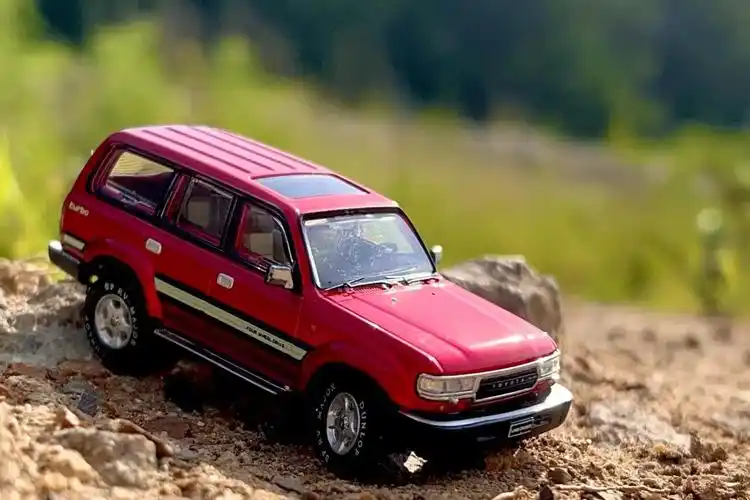 沙漠王子.gcd 1:64 丰田陆巡lc80 #lc80 # - 抖音