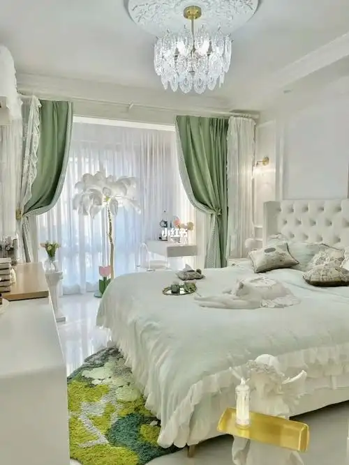 20平轻奢风格卧室软装搭配