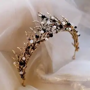 晚礼服皇冠图片