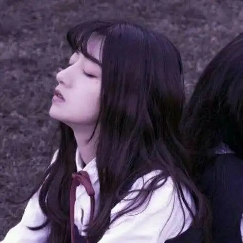 内容简介 闺蜜头像一对两张:闺蜜就是最黑暗的时候,陪你