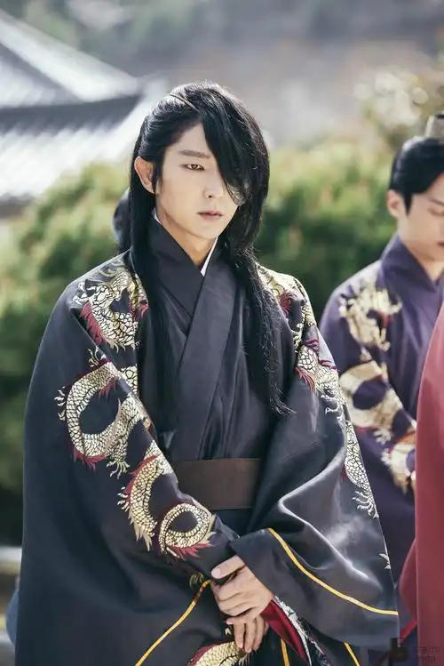 《步步惊心:丽》李准基王昭最新帅气剧照高清图片[3/9]_电视剧_美桌网