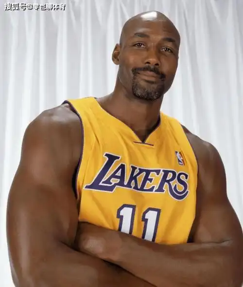 为何nba黑人更能成为顶尖球员?看看阿莲杜兰特相片,你就明白了