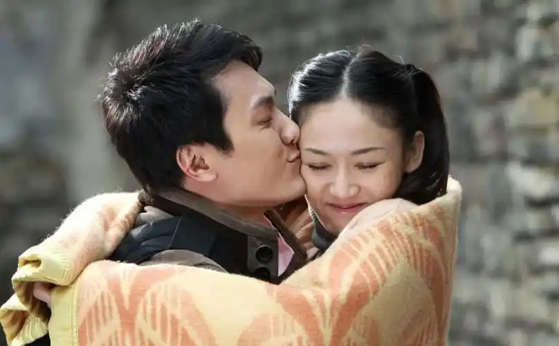 回顾:离婚两年后,赵丽颖和冯绍峰"同框"被拍,又给娱乐