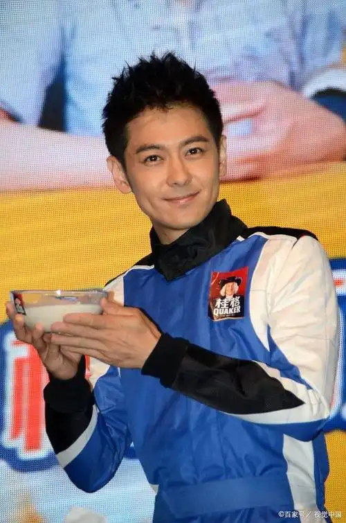 林志颖面部和下颌骨全靠20多根钉子连接着