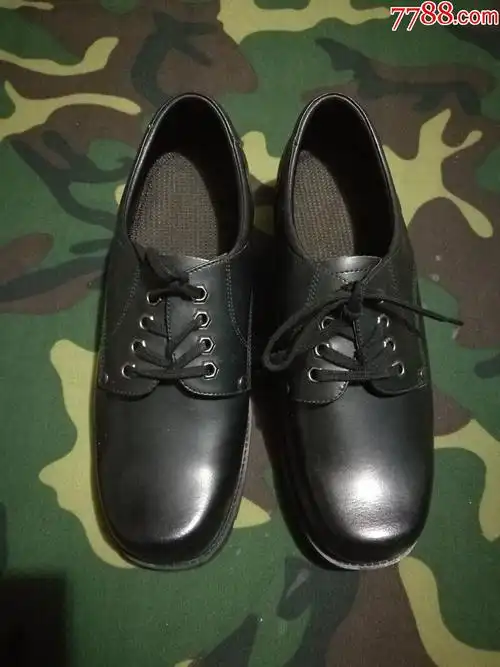 02士兵皮鞋