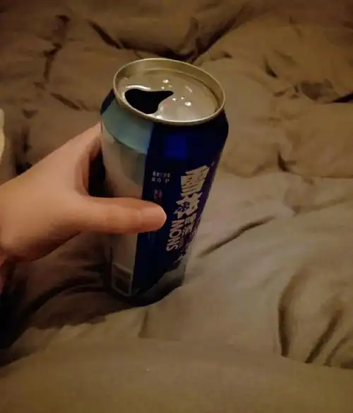 没什么 就心情不好回来了来个兄弟,一起喝酒