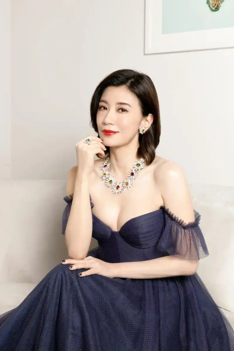 贾静雯高清美图赏析,逆龄生长,揭秘贾静雯不老神话,高清图片见证完美