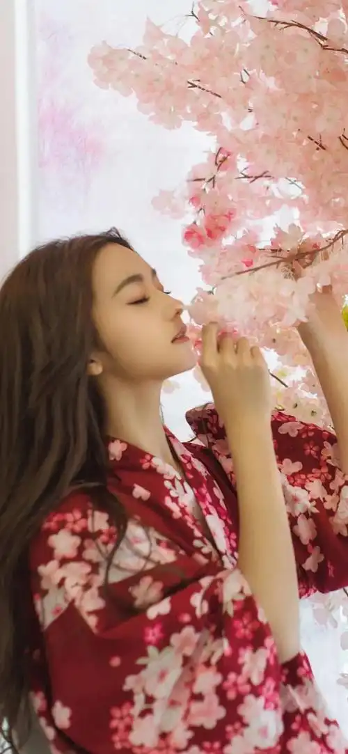 实用的表白文案|精选美女手机壁纸合集30p_网易订阅