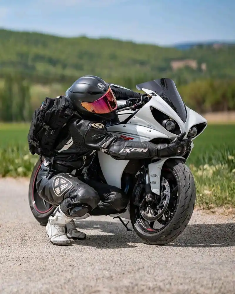 雅马哈r1#摩托车