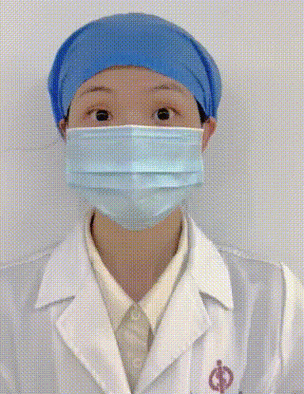 闭眼皱眉(挤出鱼尾纹)▽耸鼻(闭嘴同时鼻孔扩大后吸气)▽示齿(尴尬又