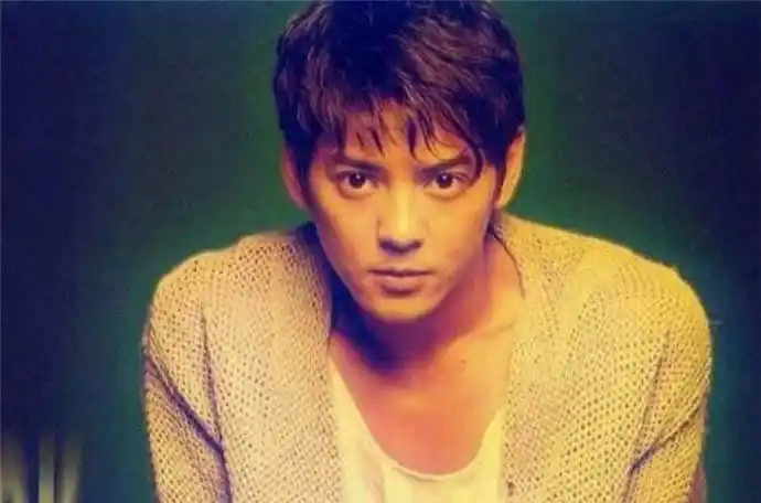 莫少聪年轻时惊为天人 莫少聪年轻时真的帅