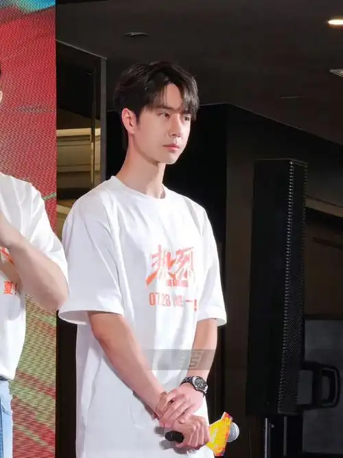 王一博热烈泰国路演生图##泰媒拍的王一博