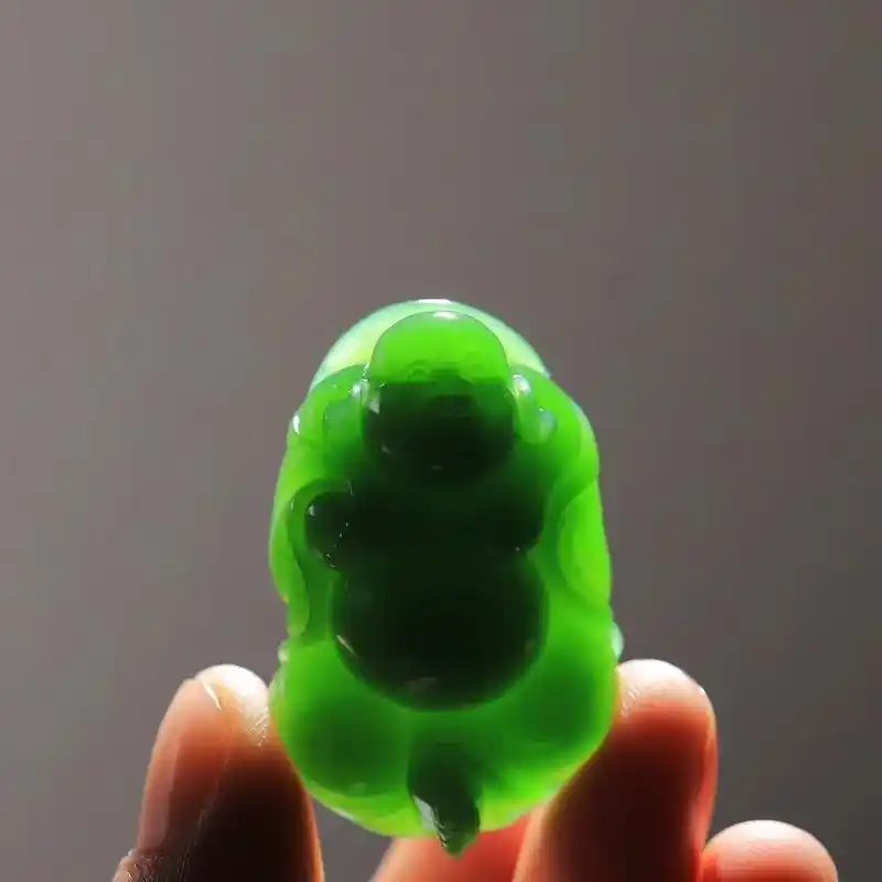 和田玉.【弥勒笑佛】 精品和田玉碧玉弥勒佛挂件,玉质温润 - 抖音